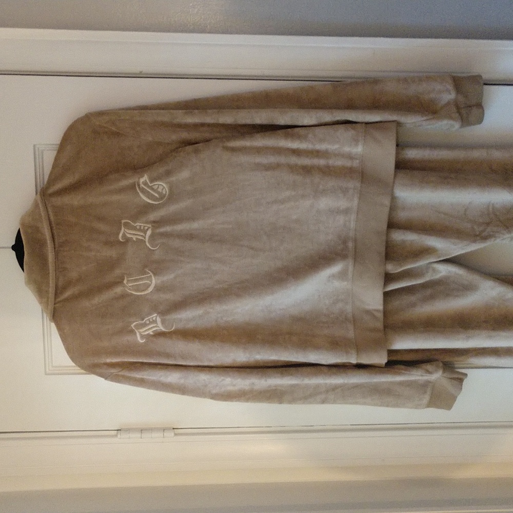 Y2K BCBG Maxazria velour 2 piece matching track outfit - Picture 4 of 11